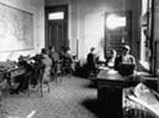 UMC Journalism students at work, ca. 1911