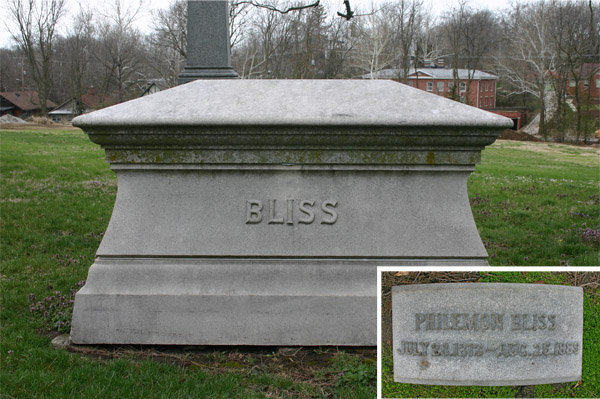 gravestone of Philemon Bliss